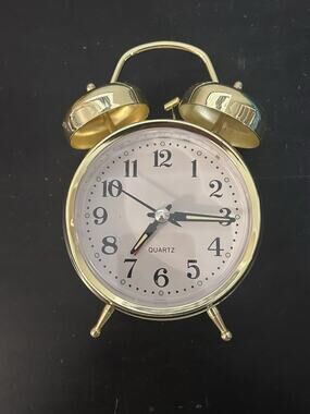 Vintage Style Gold Twin Bell Alarm Clock Quartz Battery Operated Untested